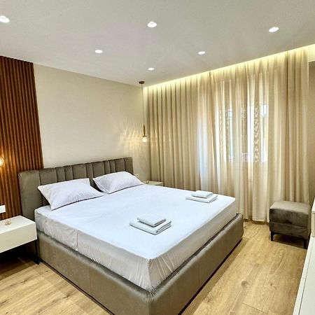 E&R Apartments At Myslym Shyri Тирана Экстерьер фото