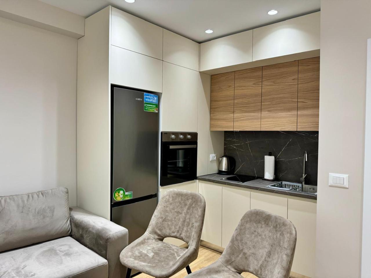 E&R Apartments At Myslym Shyri Тирана Экстерьер фото