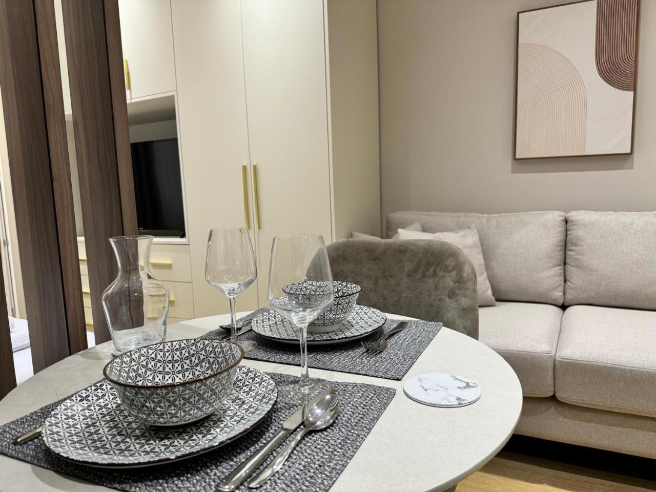 E&R Apartments At Myslym Shyri Тирана Экстерьер фото