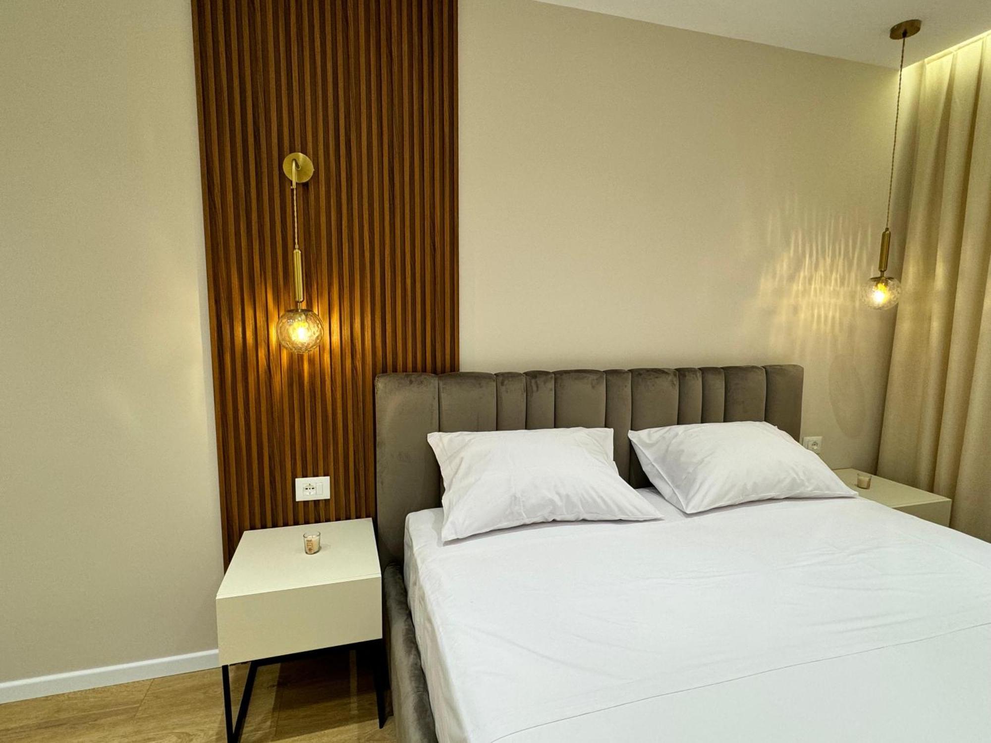 E&R Apartments At Myslym Shyri Тирана Экстерьер фото