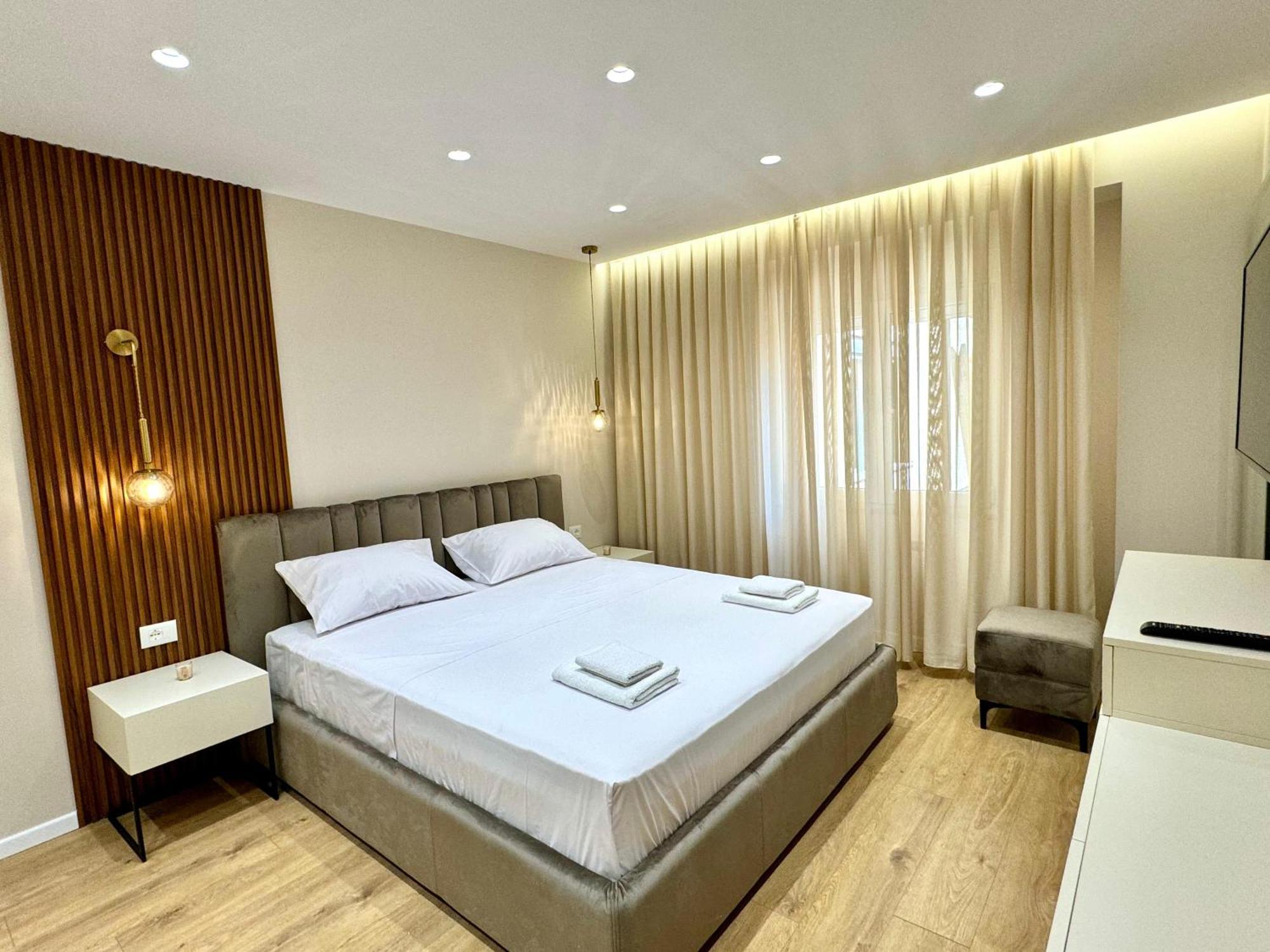 E&R Apartments At Myslym Shyri Тирана Экстерьер фото
