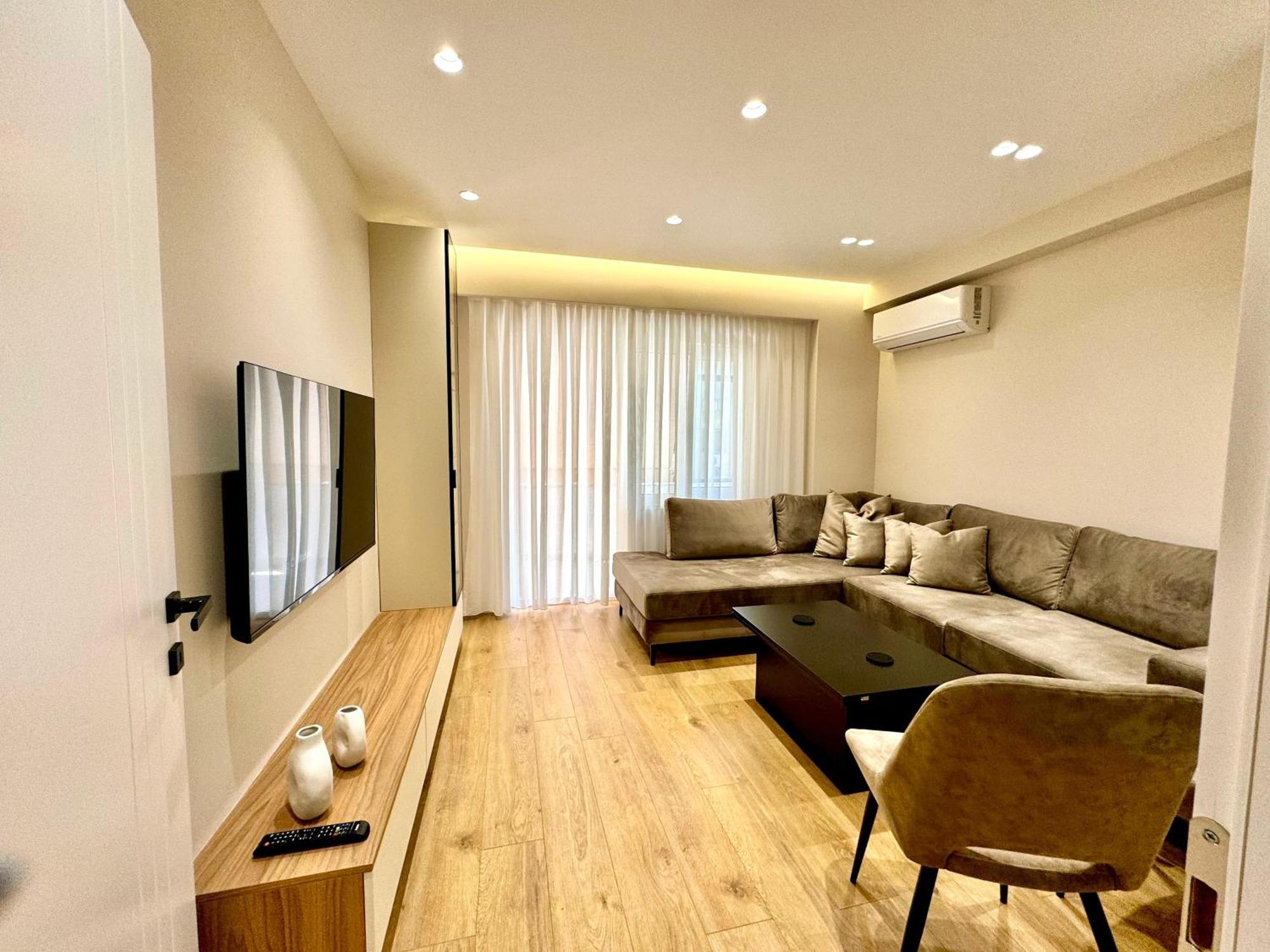 E&R Apartments At Myslym Shyri Тирана Экстерьер фото